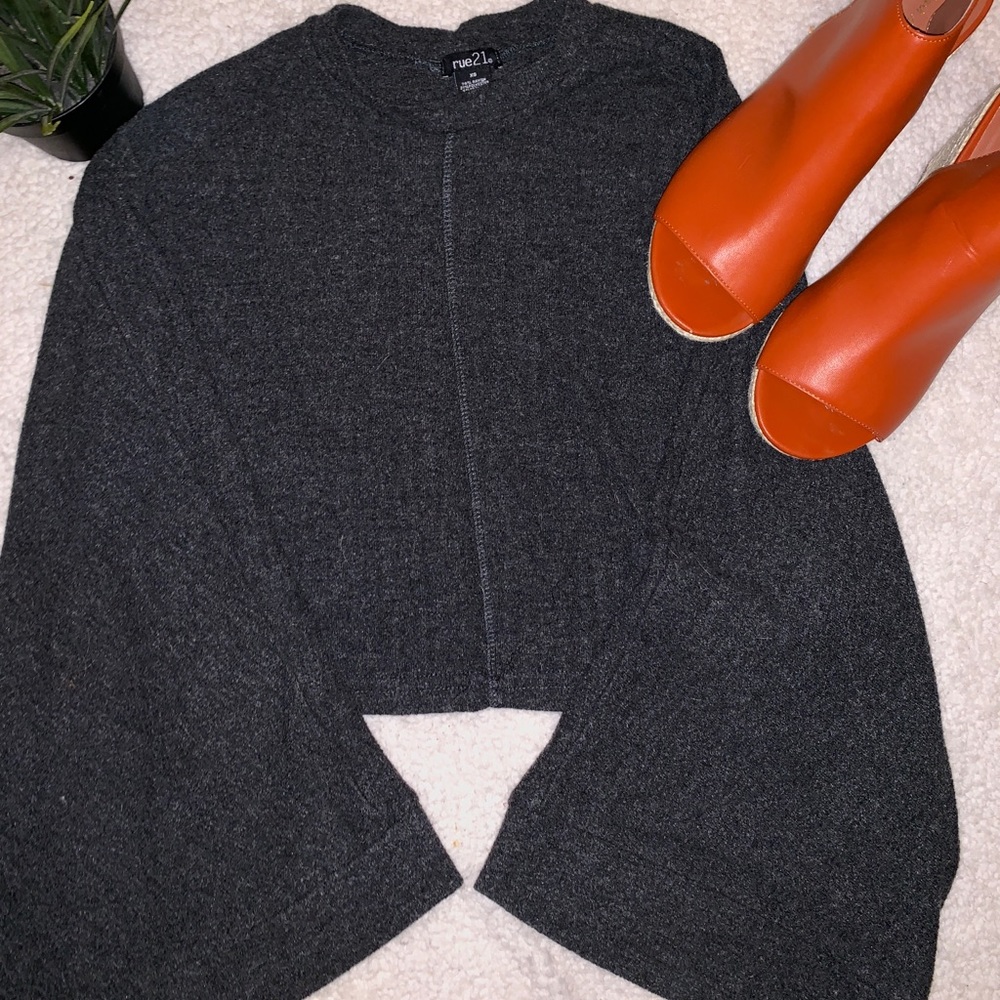 Rue 21 cropped long sleeve